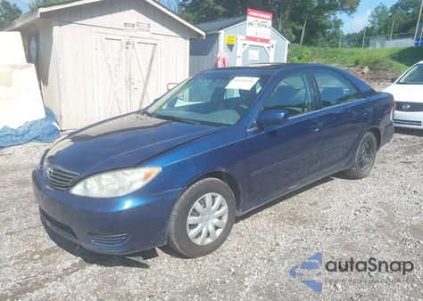 2005 Toyota Camry Le from USA, damaged, VIN 4T1BE32K35U433527